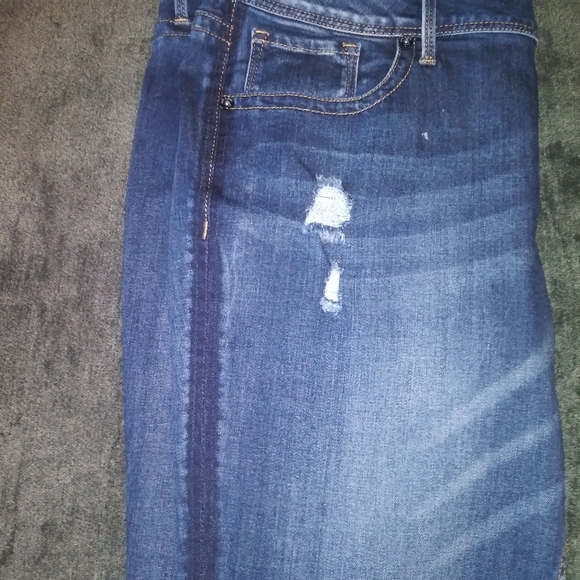 Jeans - Picture 2 of 3